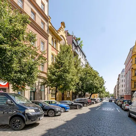 Blueground Holesovice View Nr Vltava Prg-57 Apartment *