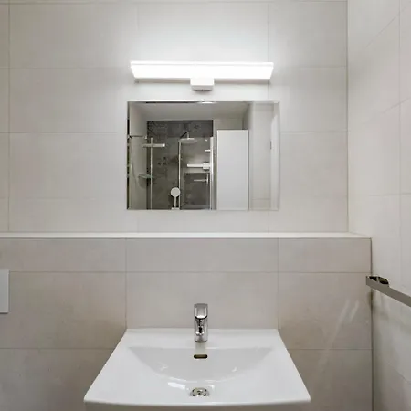 Appartamento Blueground Holesovice View Nr Vltava Prg-57 Praga